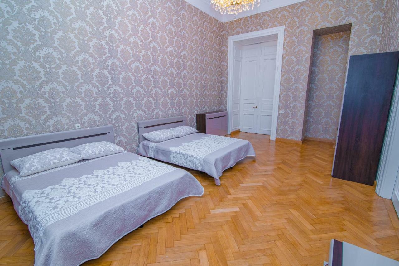 Solo Apartment In City Center Tbilisi Exteriör bild