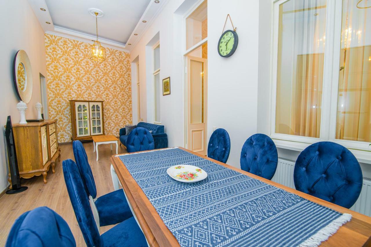 Solo Apartment In City Center Tbilisi Exteriör bild